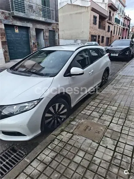 Usado Honda Civic Elegance 120 CV (88 kW) 2014 Blanco Familiar