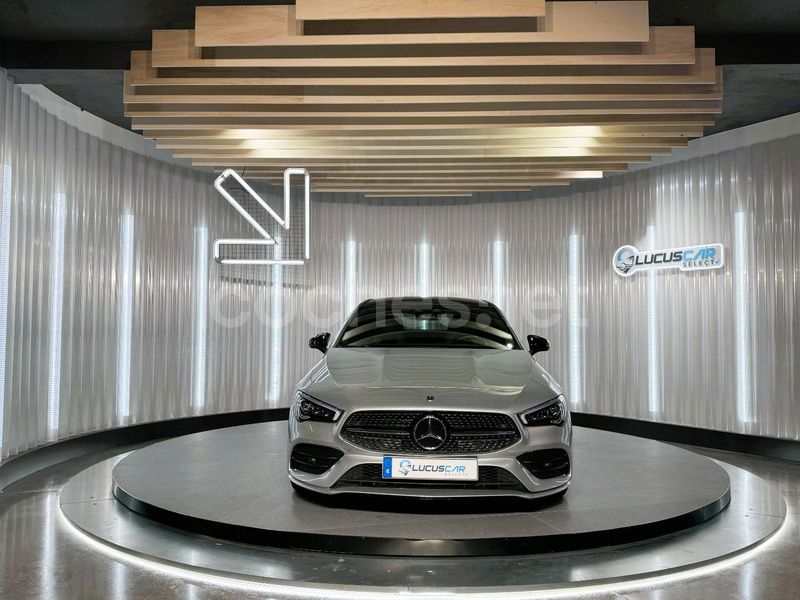 Gris / plata Usado 2022 Mercedes CLA200 Berlina | 41.500 € (Un poco caro) - Imagen 1/4