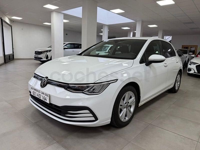 Usado VW Golf VIII Life 115 CV (84 kW) 2021 Blanco Berlina