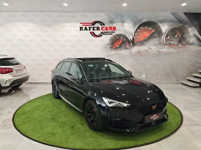 Usado Cupra Leon 310 CV (228 kW) 2022 Negro Familiar