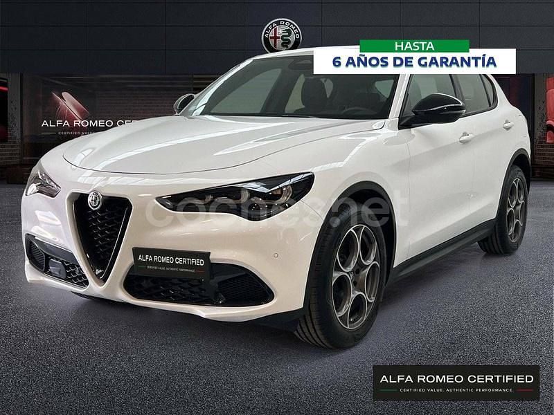 Blanco Usado 2025 Alfa Romeo Stelvio Sprint SUV | 44.950 € - Imagen 1/4