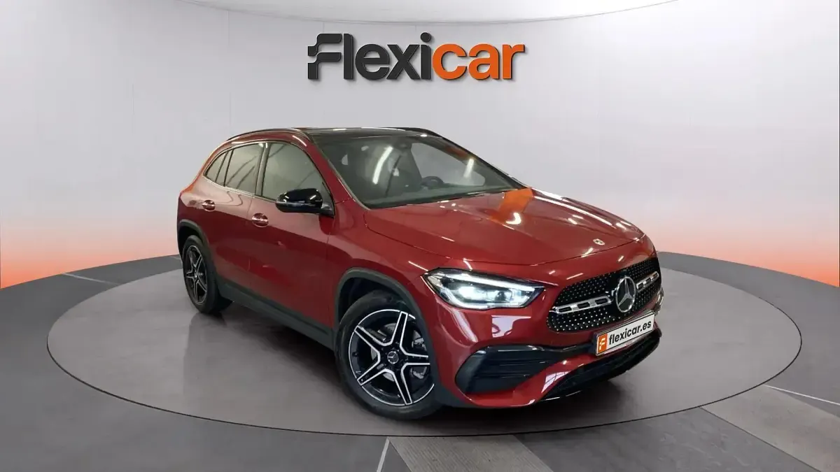Usado Mercedes GLA200 150 CV (110 kW) 2023 SUV