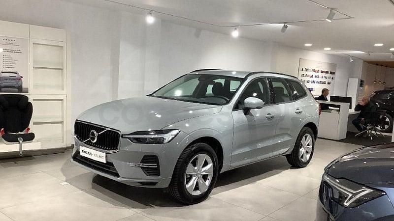Usado Volvo XC60 250 CV (183 kW) 2025 Gris / plata SUV