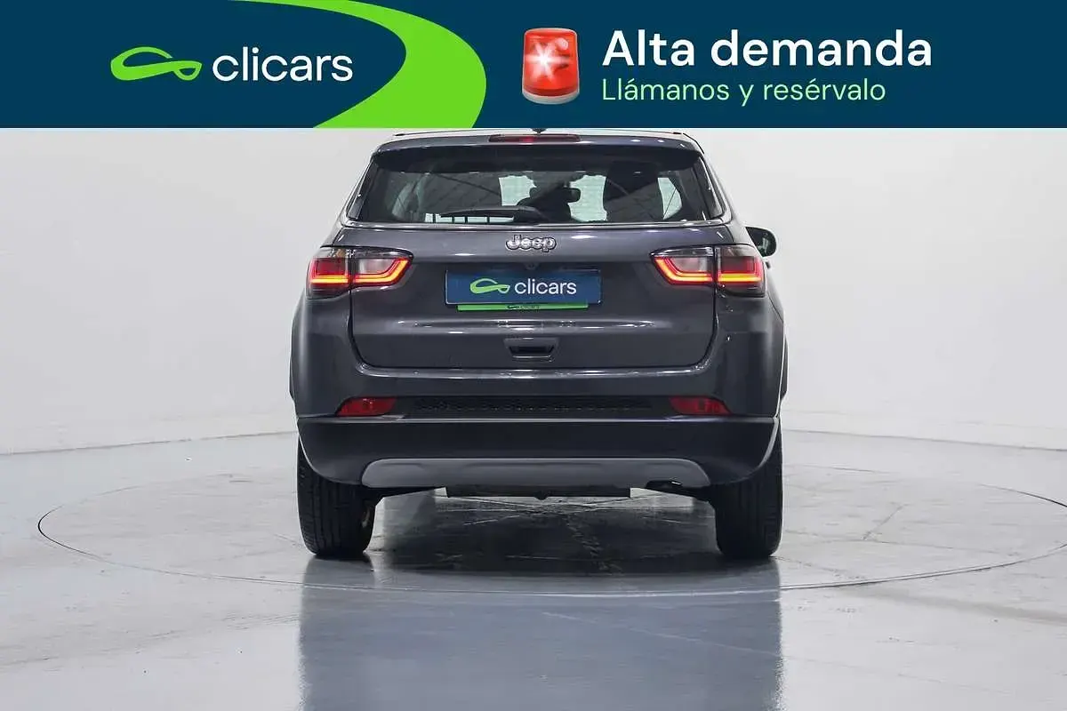 Usado Jeep Compass Altitude 129 CV (94 kW) 2025 Gris SUV