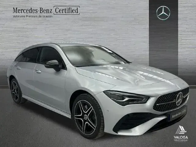 Usado Mercedes CLA250e 218 CV (160 kW) 2025 Plata hightech Coupe
