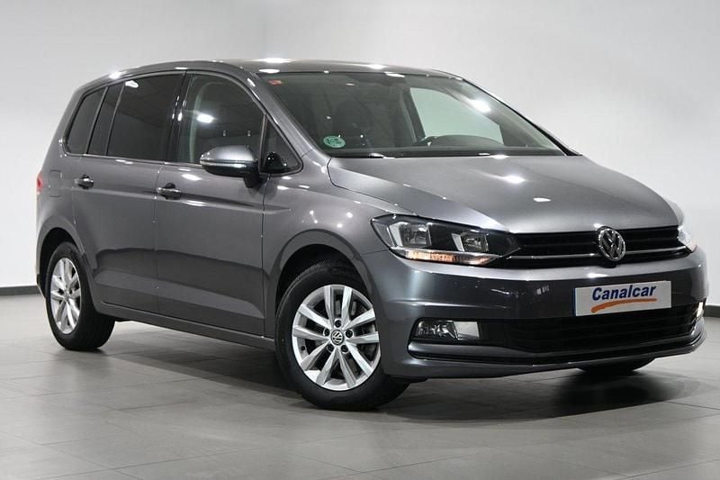 Usado VW Touran Edition 115 CV (84 kW) 2017 Gris Monovolumen