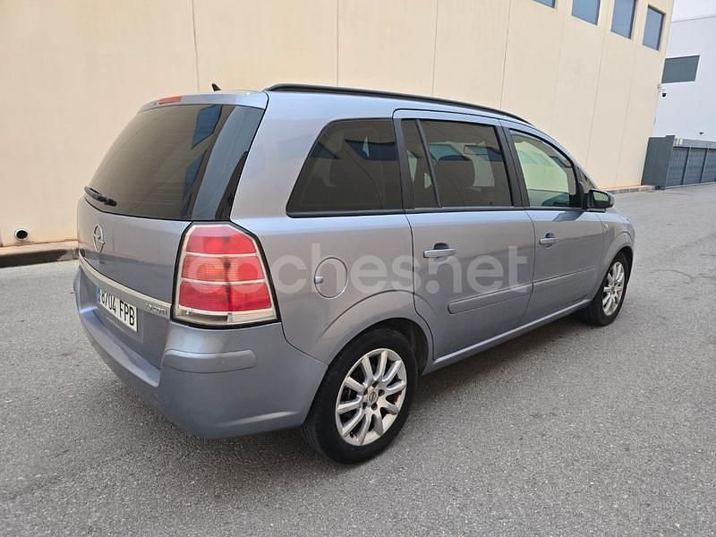 Usado Opel Zafira Cosmo 150 CV (110 kW) 2007 Gris / plata Monovolumen
