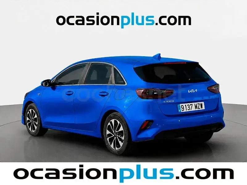 Usado Kia Ceed 100 CV (73 kW) 2025 Azul Utilitario