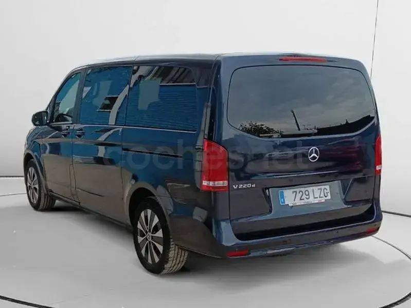 Usado Mercedes V220 163 CV (119 kW) 2022 Azul Monovolumen