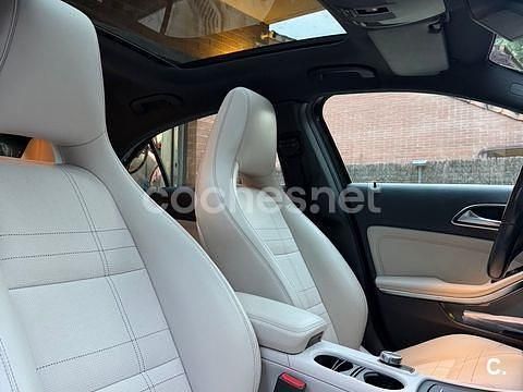 Negro Usado 2015 Mercedes A180 Urban Berlina | 11.900 € (Buen precio) - Imagen 1/4