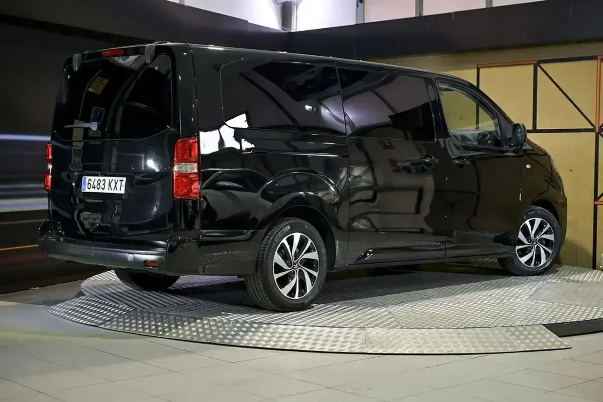 Usado Citroën Spacetourer Feel 151 CV (111 kW) 2019 Negro Monovolumen