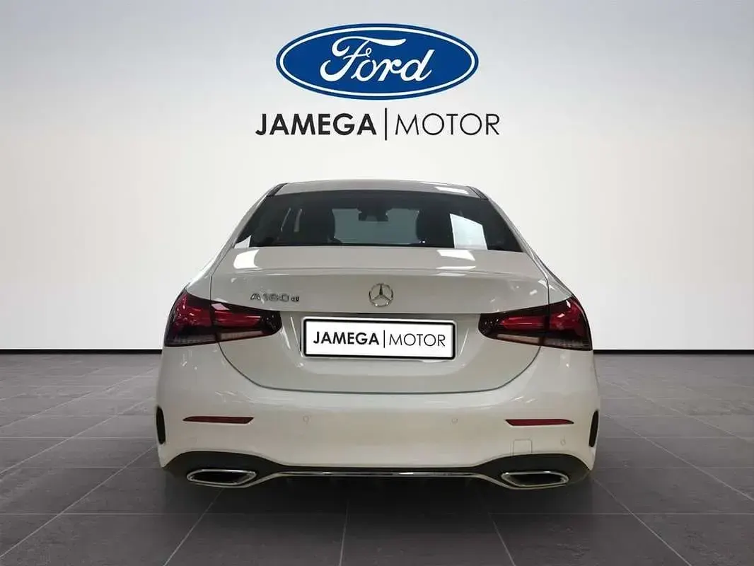 Usado Mercedes A180 116 CV (85 kW) 2020 Blanco Berlina