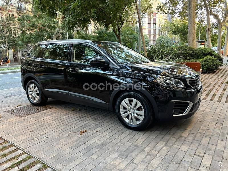 Usado Peugeot 5008 Active 130 CV (95 kW) 2019 Negro SUV