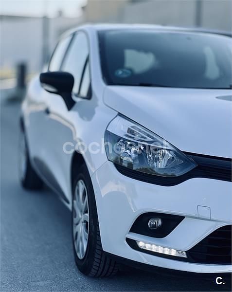 Blanco Usado 2018 Renault Clio IV Business Berlina | 8990 € (Precio justo) - Imagen 1/4