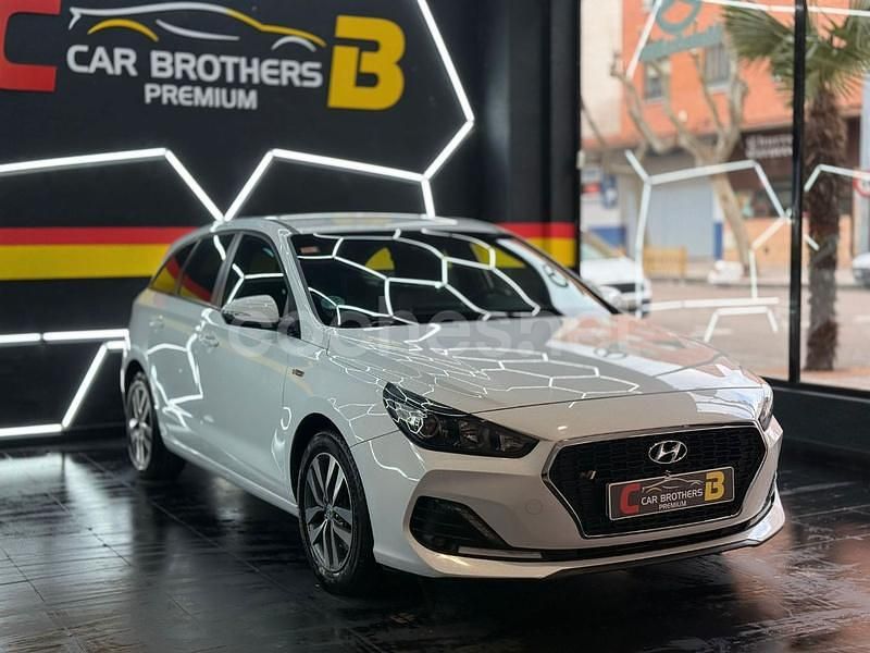Usado Hyundai i30 116 CV (85 kW) 2020 Blanco Familiar