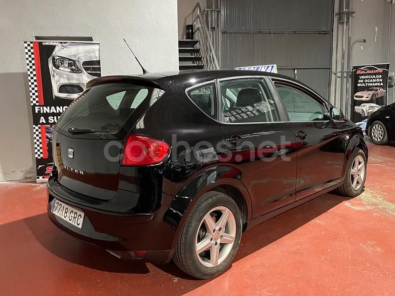 Usado Seat Altea Reference 85 CV (62 kW) 2009 Negro Monovolumen
