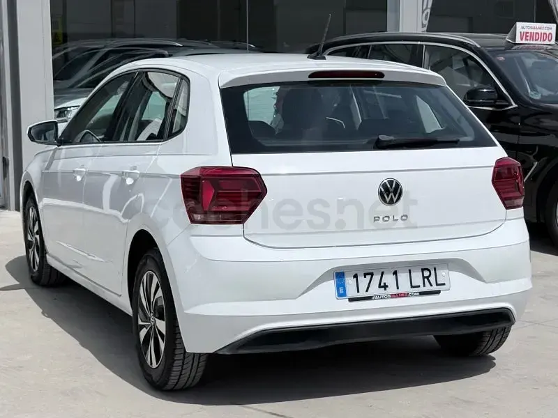 Usado VW Polo Life 95 CV (69 kW) 2022 Blanco Utilitario