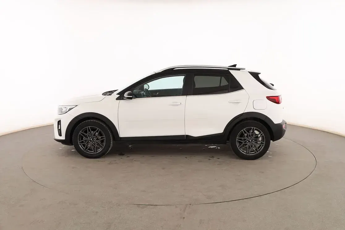 Usado Kia Stonic 120 CV (88 kW) 2020 Blanco SUV