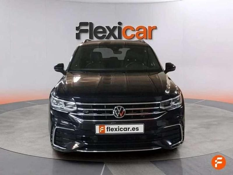 Usado VW Tiguan R-line 245 CV (180 kW) 2021 Negro SUV