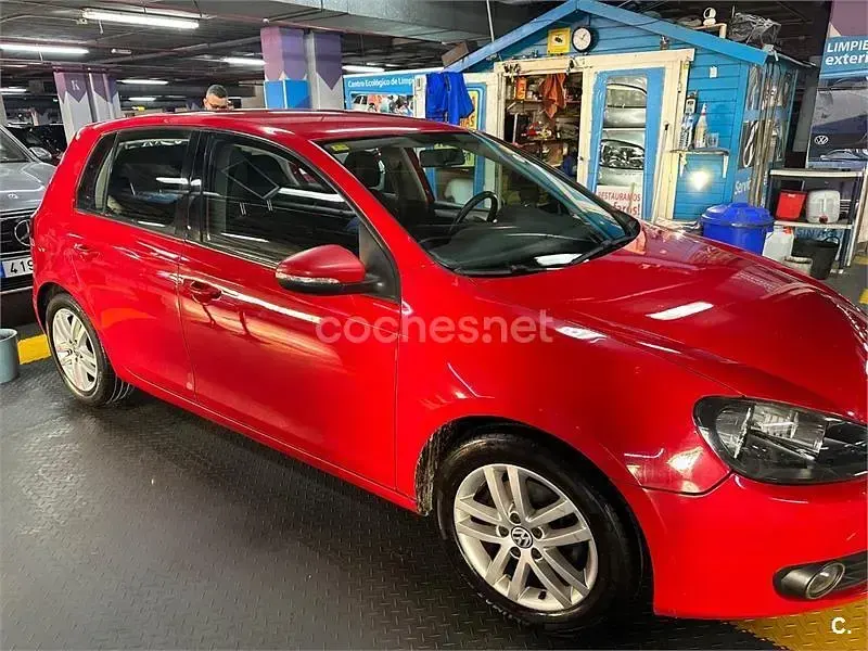 Usado VW Golf VI Sport 122 CV (89 kW) 2009 Rojo Utilitario