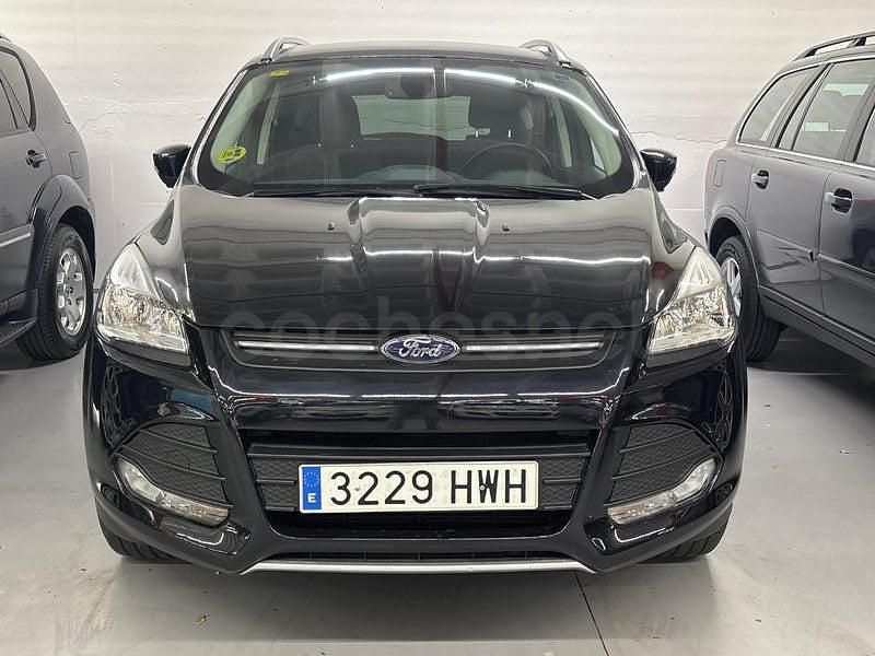 Usado Ford Kuga Trend 140 CV (102 kW) 2014 Negro SUV