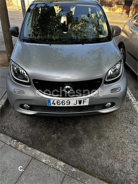 Gris / plata Usado 2017 Smart ForFour Passion Berlina | 10.500 € (Precio justo) - Imagen 1/4