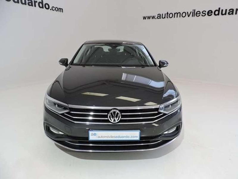Usado VW Passat 120 CV (88 kW) 2020 Gris Berlina