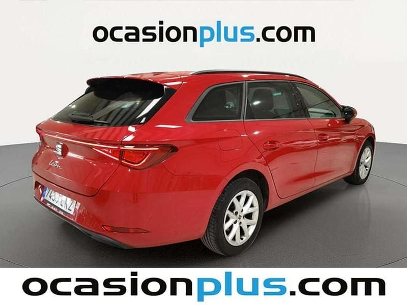Usado Seat Leon ST Style 150 CV (110 kW) 2020 Rojo Familiar