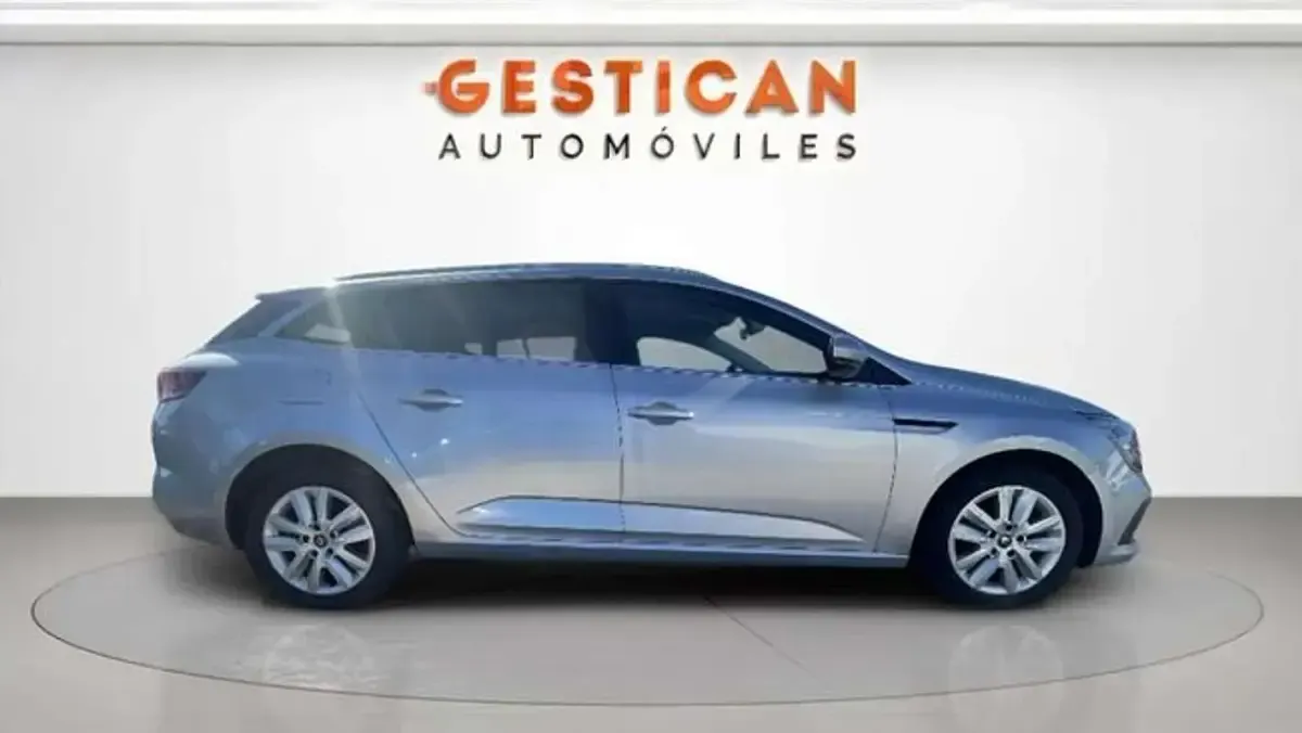 Usado Renault Mégane IV Intens 160 HP (117 kW) 2022 Cinzento Carrinha