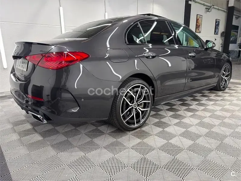 Usado Mercedes C300e 313 CV (230 kW) 2023 Negro Berlina