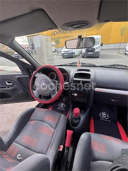 Negro Usado 2004 Renault Clio II Authentique Berlina | 2400 € (Precio justo) - Imagen 1/4