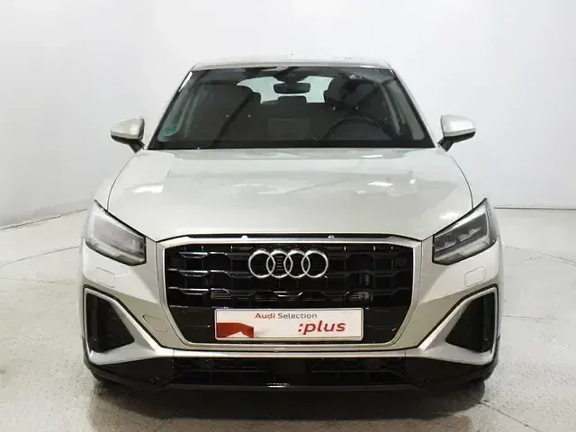 Usado Audi Q2 S-Line 116 CV (85 kW) 2025 Gris SUV