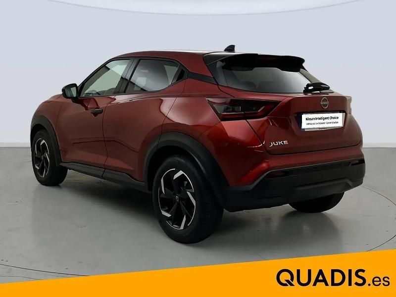 Usado Nissan Juke Acenta 114 HP (83 kW) 2024 Vermelho SUV