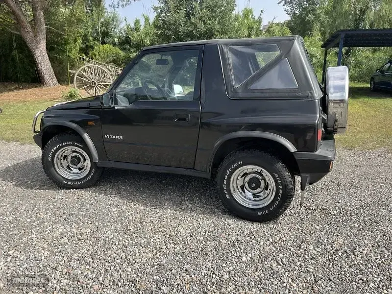 Usado Suzuki Vitara 80 CV (58 kW) 1993 Negro Descapotable