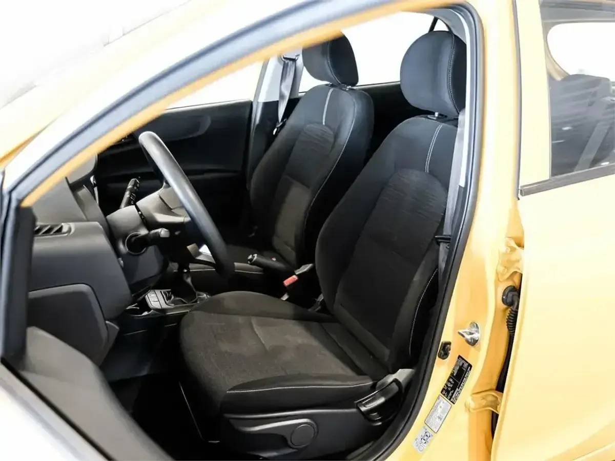 Usado Kia Picanto 67 CV (49 kW) 2024 Amarillo Utilitario