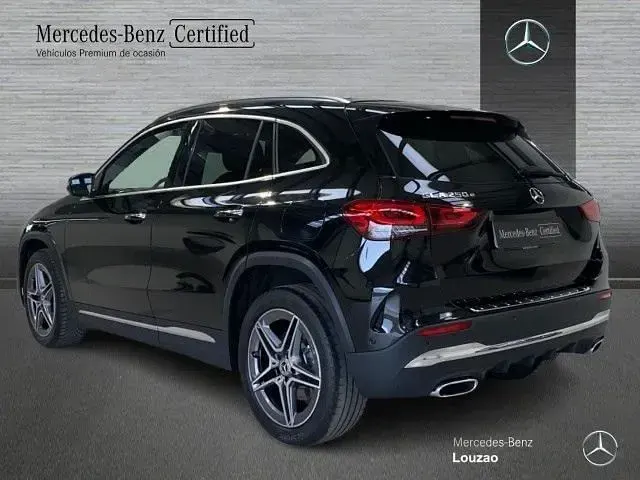 Usado Mercedes GLA250 218 CV (160 kW) 2022 Negro noche SUV
