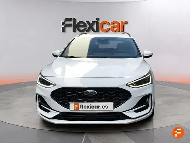 Usado Ford Focus Active 155 CV (114 kW) 2022 Blanco Familiar