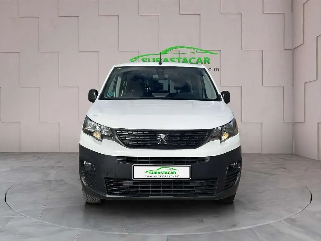 Usado Peugeot Partner 131 CV (96 kW) 2022 Blanco Monovolumen