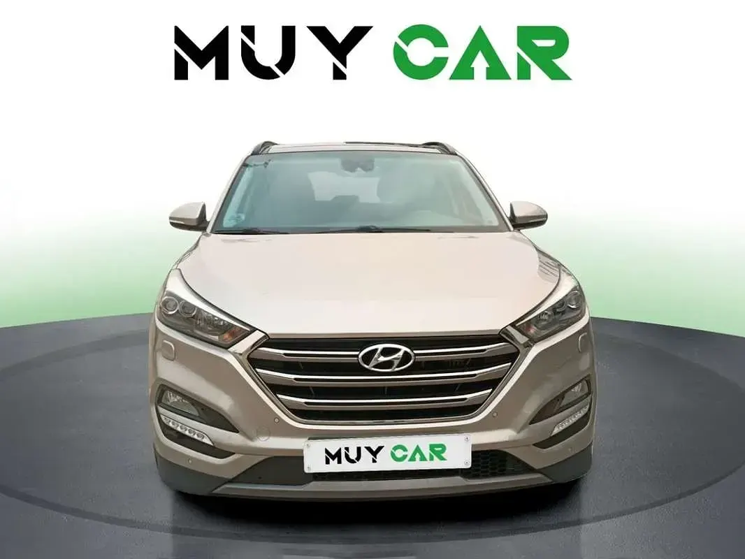Usado Hyundai Tucson 140 CV (102 kW) 2017 Gris SUV