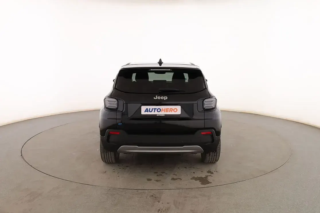 Usado Jeep Avenger EV Summit 114 kW (156 CV) 2023 Negro SUV