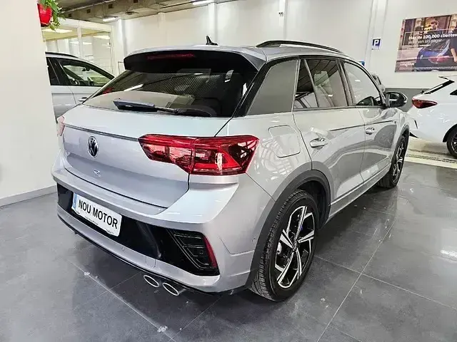 Usado VW T-Roc R 300 CV (220 kW) 2024 Gris / plata SUV