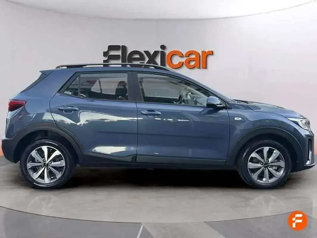 Usado Kia Stonic 84 CV (61 kW) 2024 Azul SUV