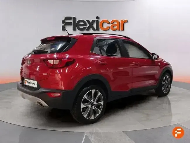 Usado Kia Stonic 100 CV (73 kW) 2018 Rojo SUV