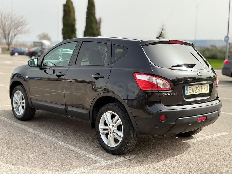 Usado Nissan Qashqai Tekna 110 CV (80 kW) 2013 Negro SUV
