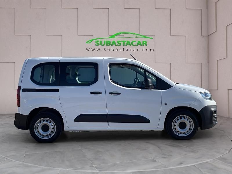Usado Citroën Berlingo Live 100 CV (73 kW) 2020 Blanco Monovolumen