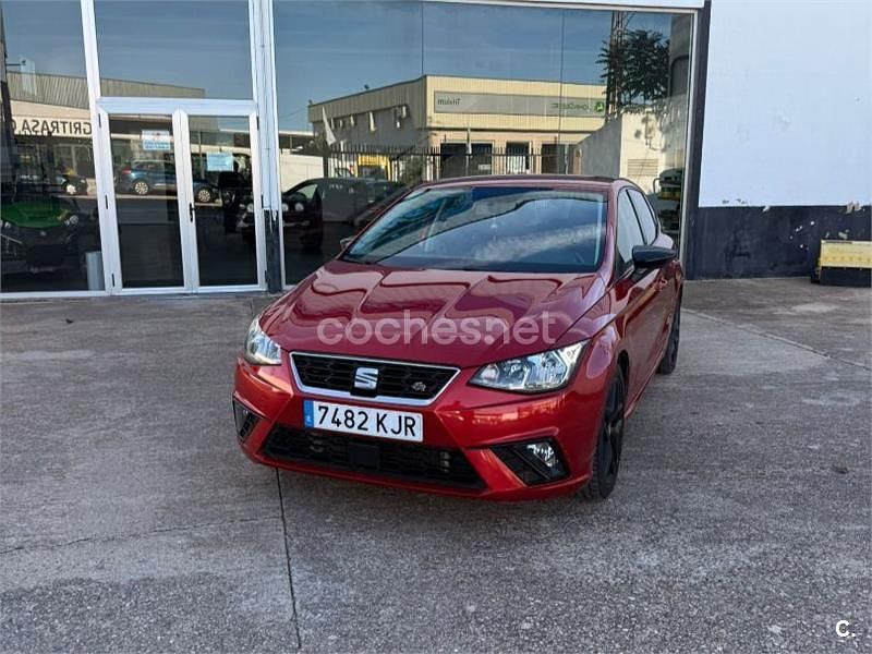 Rojo Usado 2018 Seat Ibiza FR Berlina | 8500 € - Imagen 1/4