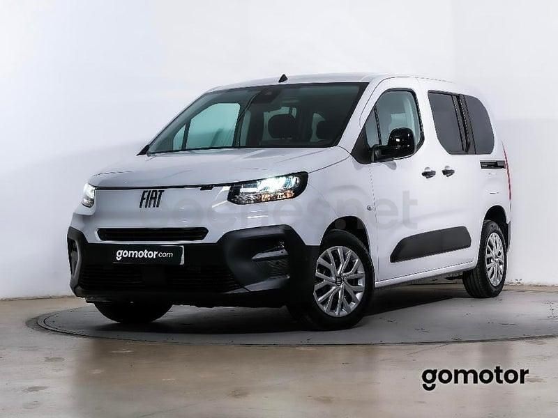 Usado Fiat Doblò 100 CV (73 kW) 2025 Blanco Monovolumen