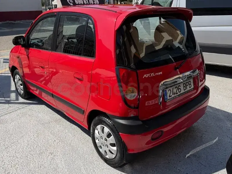 Usado Hyundai Atos GLS 59 CV (43 kW) 2002 Rojo Utilitario