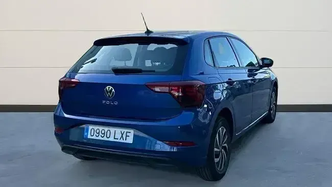 Usado VW Polo Life 95 CV (69 kW) 2022 Azul Utilitario