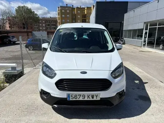 Usado Ford Transit Courier Trend 100 CV (73 kW) 2019 Blanco Van